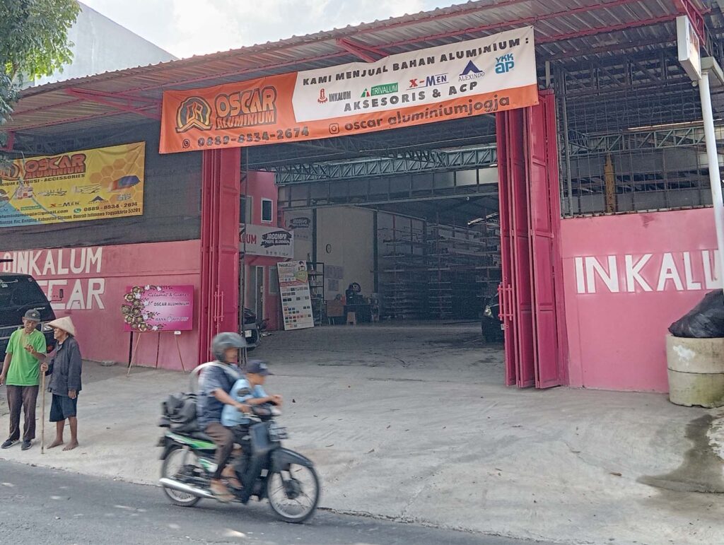 Mengapa Aluminium Menjadi Pilihan Utama untuk Kusen Jendela, Pintu, Kanopi, dan Partisi di Konstruksi Modern